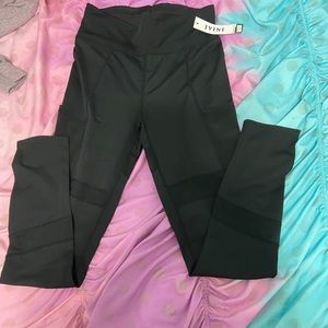 Black leggings with pockets